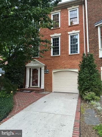 1715 DOGWOOD DR, Alexandria, VA 22302