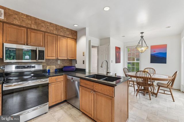 1715 DOGWOOD DR, Alexandria, VA 22302