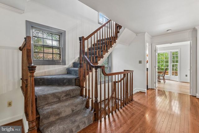1715 DOGWOOD DR, Alexandria, VA 22302