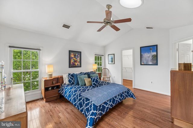 1715 DOGWOOD DR, Alexandria, VA 22302