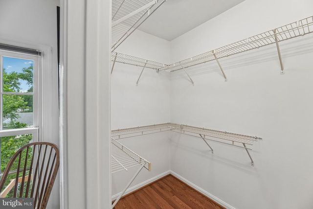 1715 DOGWOOD DR, Alexandria, VA 22302
