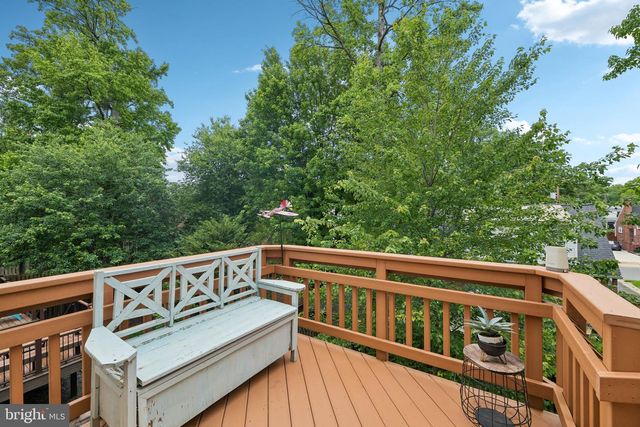 1715 DOGWOOD DR, Alexandria, VA 22302