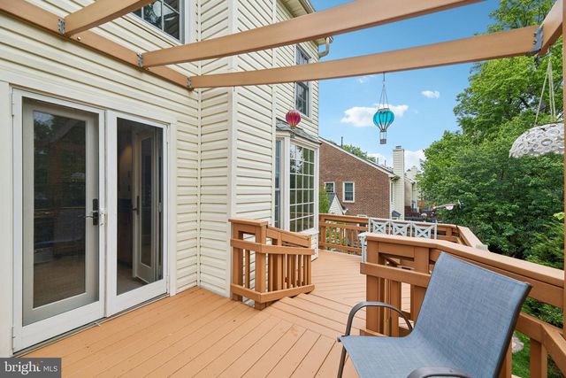 1715 DOGWOOD DR, Alexandria, VA 22302