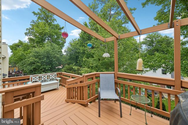 1715 DOGWOOD DR, Alexandria, VA 22302