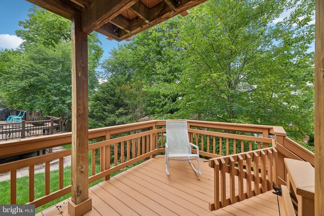 1715 DOGWOOD DR, Alexandria, VA 22302