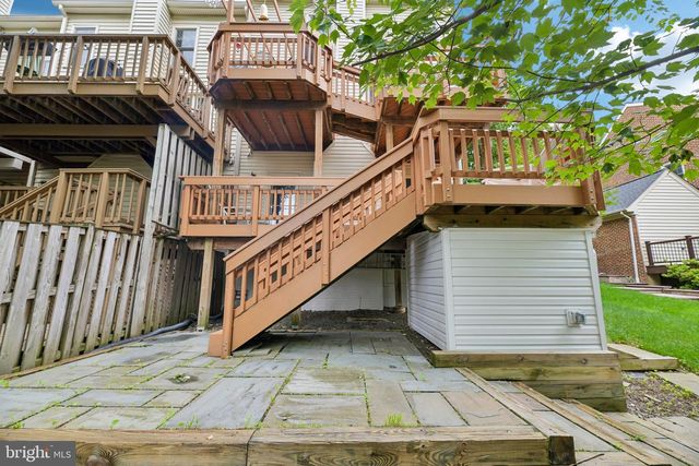 1715 DOGWOOD DR, Alexandria, VA 22302