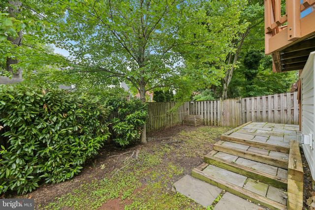 1715 DOGWOOD DR, Alexandria, VA 22302