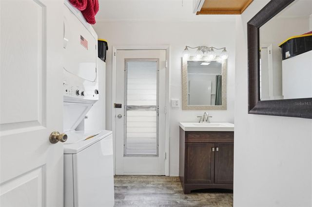 42 LAKE SHORE DRIVE, Palm Harbor, FL 34684