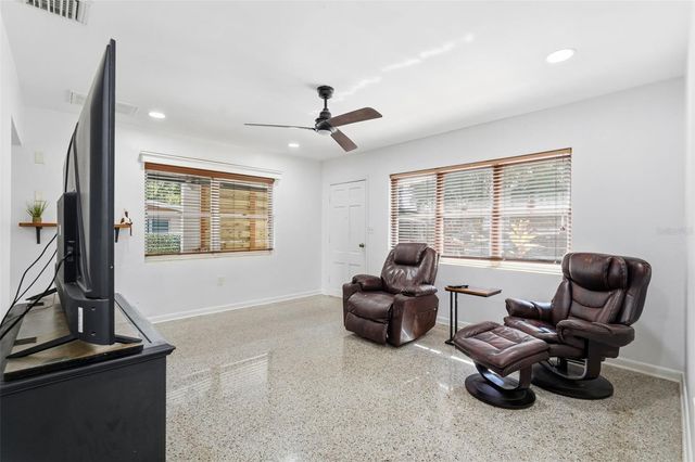 42 LAKE SHORE DRIVE, Palm Harbor, FL 34684