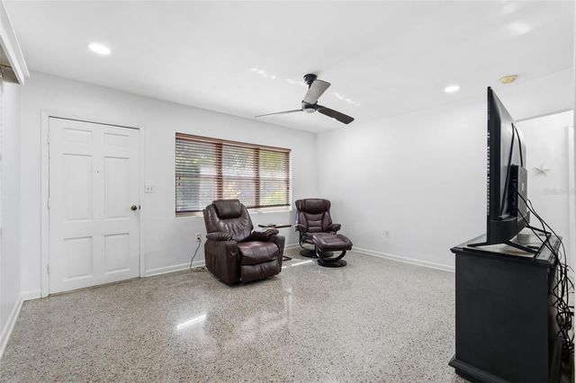 42 LAKE SHORE DRIVE, Palm Harbor, FL 34684