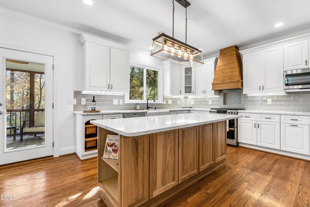 205 Sunset Grove Drive, Holly Springs, NC 27540