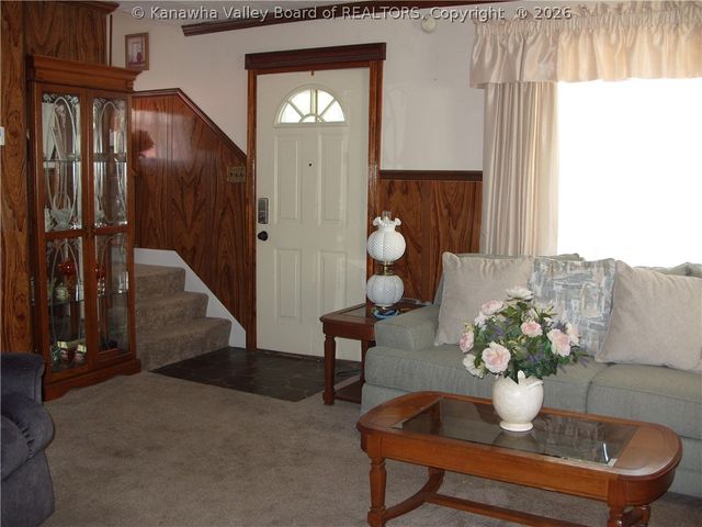 60 C Street, Boomer, WV 25031