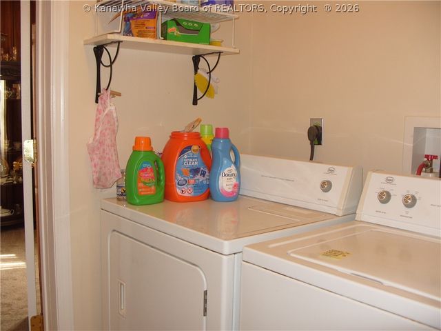 60 C Street, Boomer, WV 25031