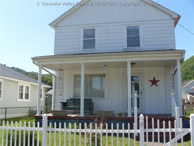60 C Street, Boomer, WV 25031
