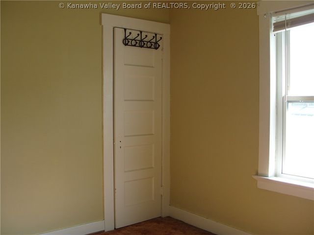 60 C Street, Boomer, WV 25031