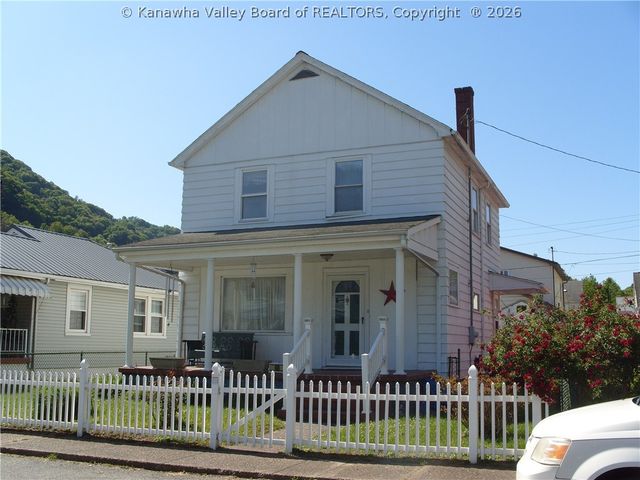 60 C Street, Boomer, WV 25031