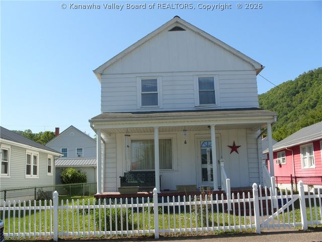 60 C Street, Boomer, WV 25031