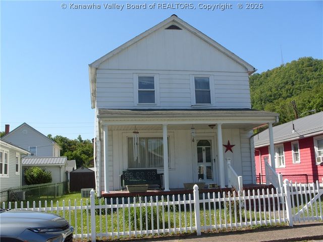 60 C Street, Boomer, WV 25031