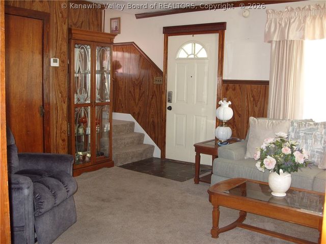 60 C Street, Boomer, WV 25031