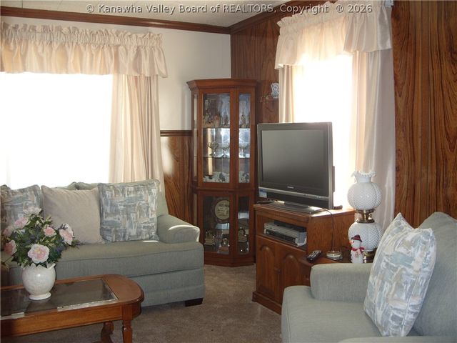 60 C Street, Boomer, WV 25031