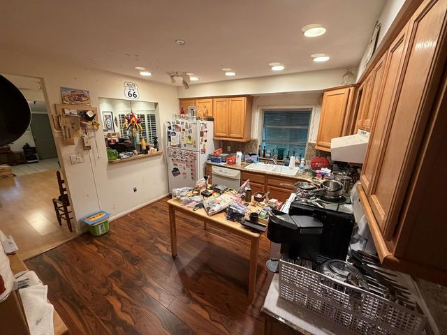 42 SW 6th Street, Dania Beach, FL 33004