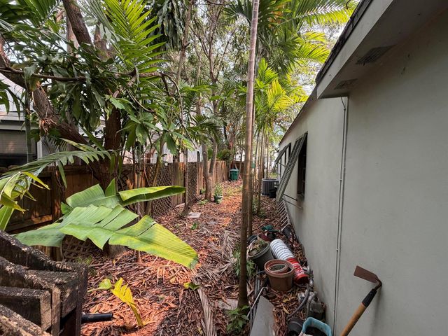 42 SW 6th Street, Dania Beach, FL 33004