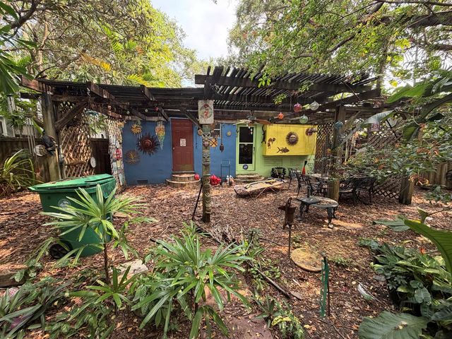 42 SW 6th Street, Dania Beach, FL 33004