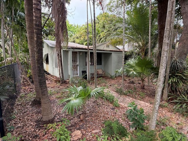 42 SW 6th Street, Dania Beach, FL 33004