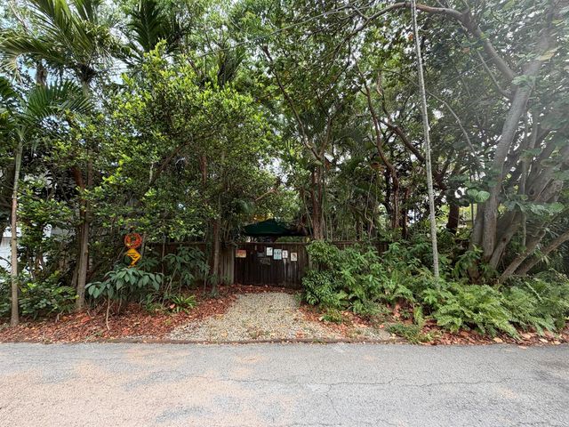 42 SW 6th Street, Dania Beach, FL 33004