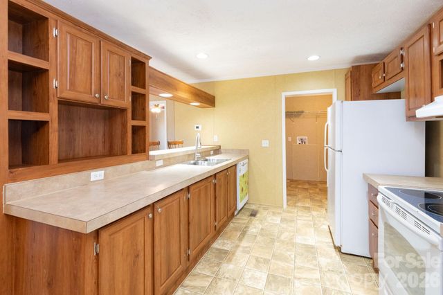 87 Hickory Nut Trace, Old Fort, NC 28762