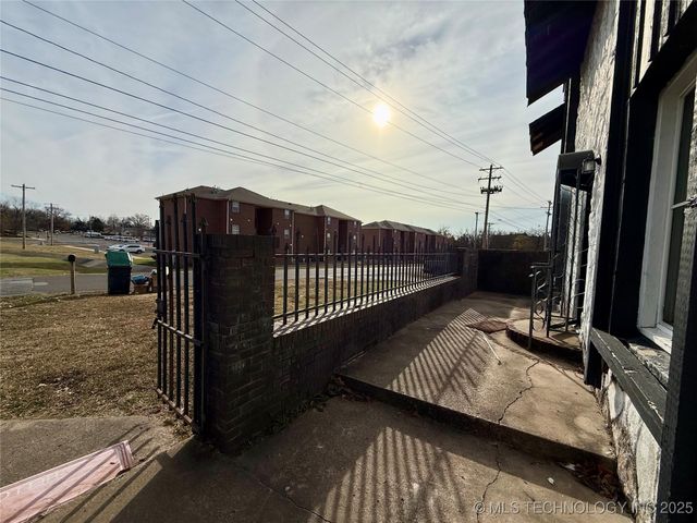 1009 Seminary Avenue, Tahlequah, OK 74464