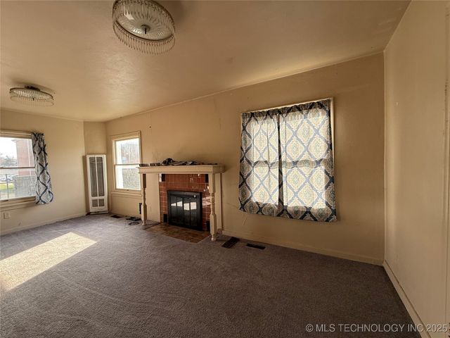 1009 Seminary Avenue, Tahlequah, OK 74464