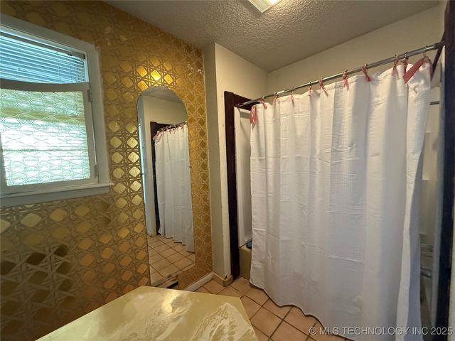 1009 Seminary Avenue, Tahlequah, OK 74464