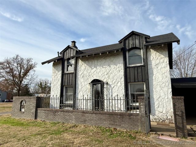 1009 Seminary Avenue, Tahlequah, OK 74464
