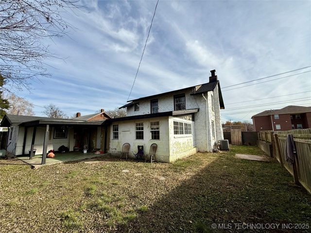 1009 Seminary Avenue, Tahlequah, OK 74464