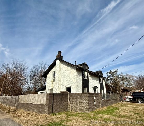 1009 Seminary Avenue, Tahlequah, OK 74464