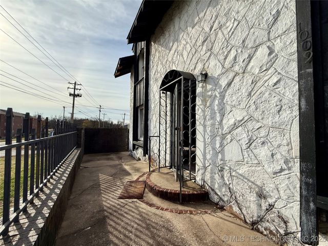 1009 Seminary Avenue, Tahlequah, OK 74464