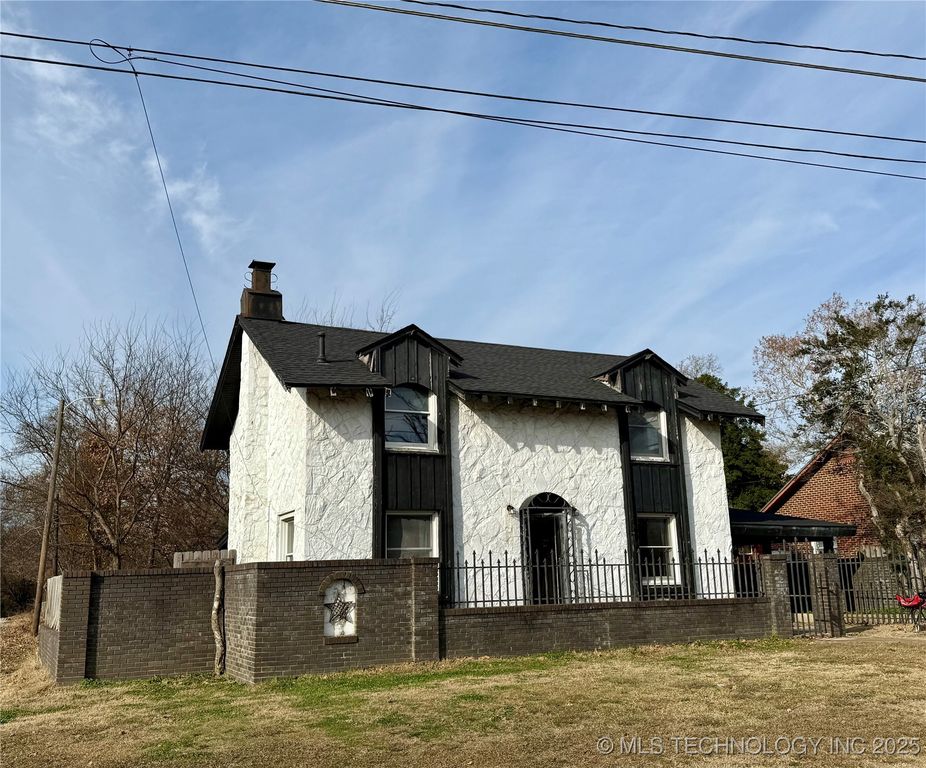 1009 Seminary Avenue, Tahlequah, OK 74464