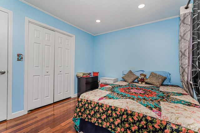 23 Dunbar Avenue, Piscataway, NJ 08854