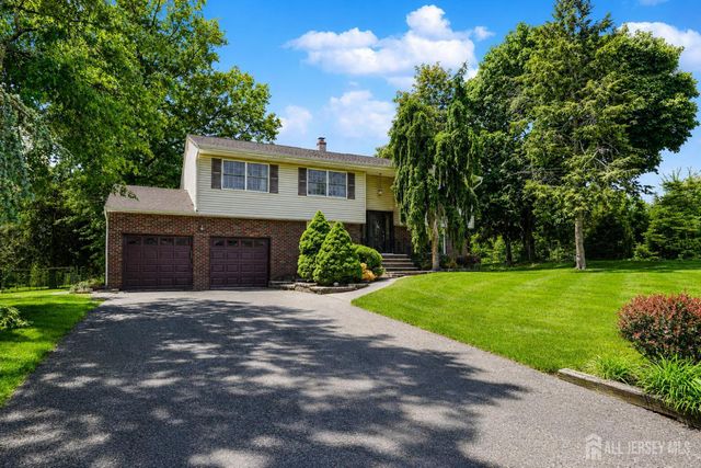 23 Dunbar Avenue, Piscataway, NJ 08854