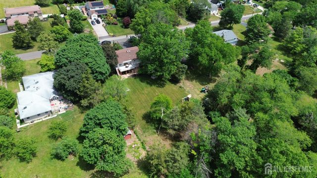 23 Dunbar Avenue, Piscataway, NJ 08854