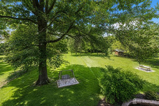 23 Dunbar Avenue, Piscataway, NJ 08854