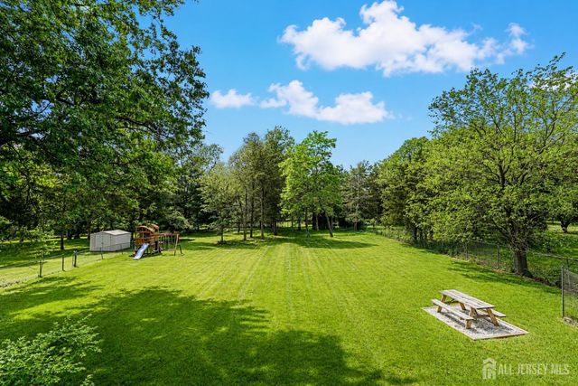 23 Dunbar Avenue, Piscataway, NJ 08854
