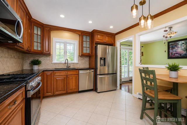 23 Dunbar Avenue, Piscataway, NJ 08854