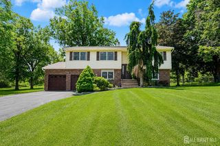 23 Dunbar Avenue, Piscataway, NJ 08854