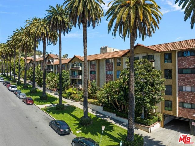 1750 Camino Palmero Street 237, Los Angeles, CA 90046
