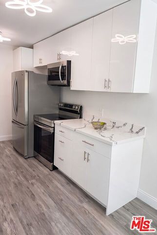 1750 Camino Palmero Street 237, Los Angeles, CA 90046