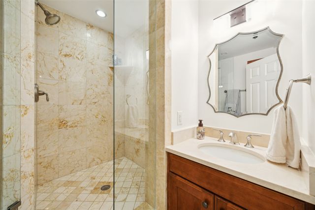 5909 Luther Lane 800, Dallas, TX 75225