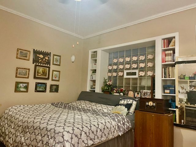 4418 N Albany Avenue, Chicago, IL 60625
