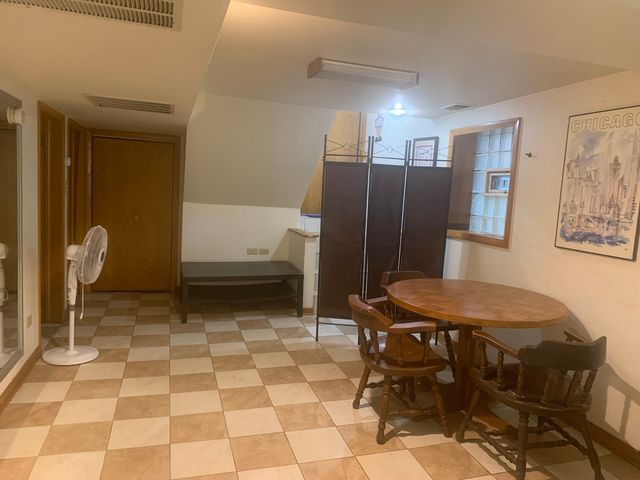 4418 N Albany Avenue, Chicago, IL 60625